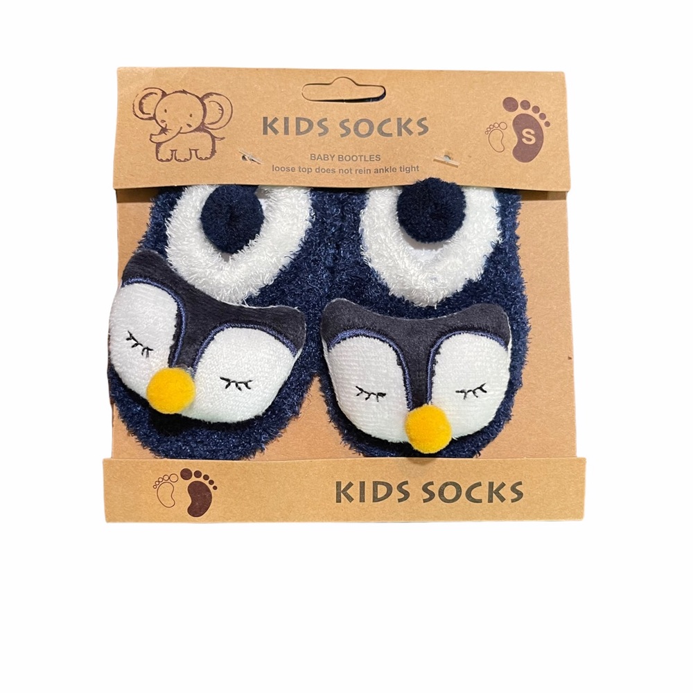 💥 5/$10 💥 Medium Penguin Socks!